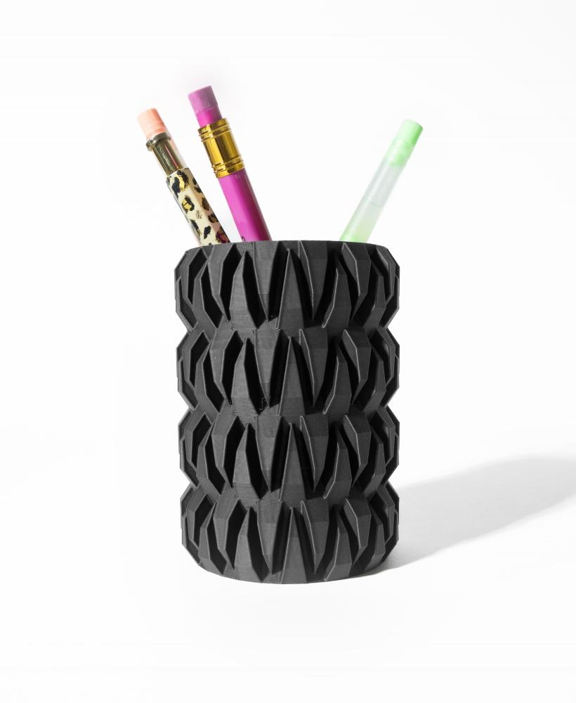 The Amiko Pen Holder | Desk Organizer and Pencil Cup Holder | Modern Office and Home Decor 3d model