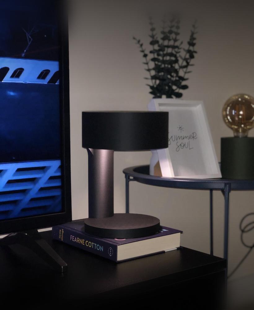   Small Table/Bedside Lamp - Moderna  3d model