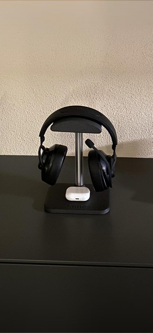 Headphone holder with name 3d model