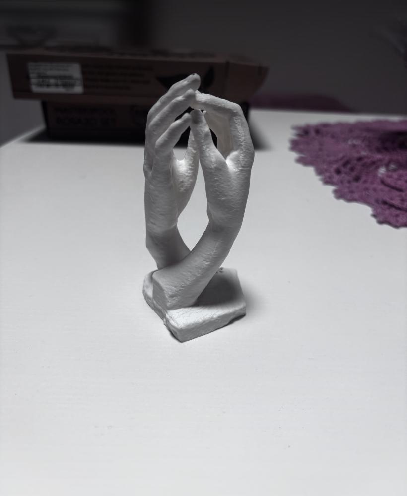 Holding hands sculpture 3d model