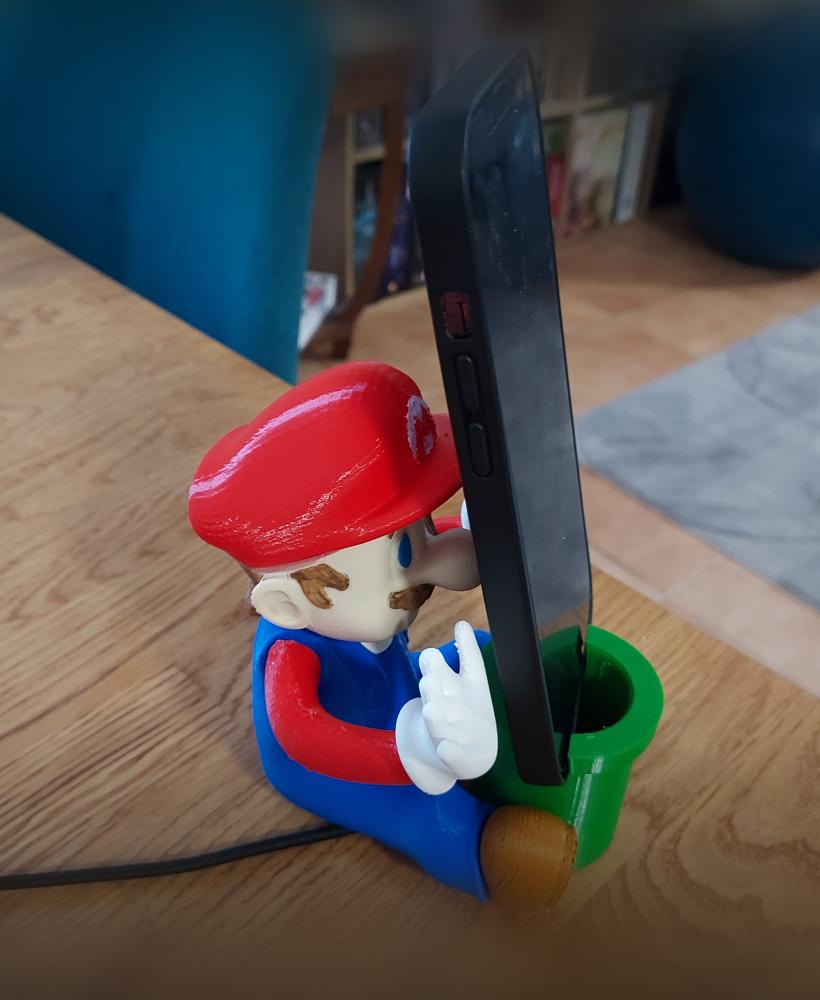 Mario Phone Holder 3d model