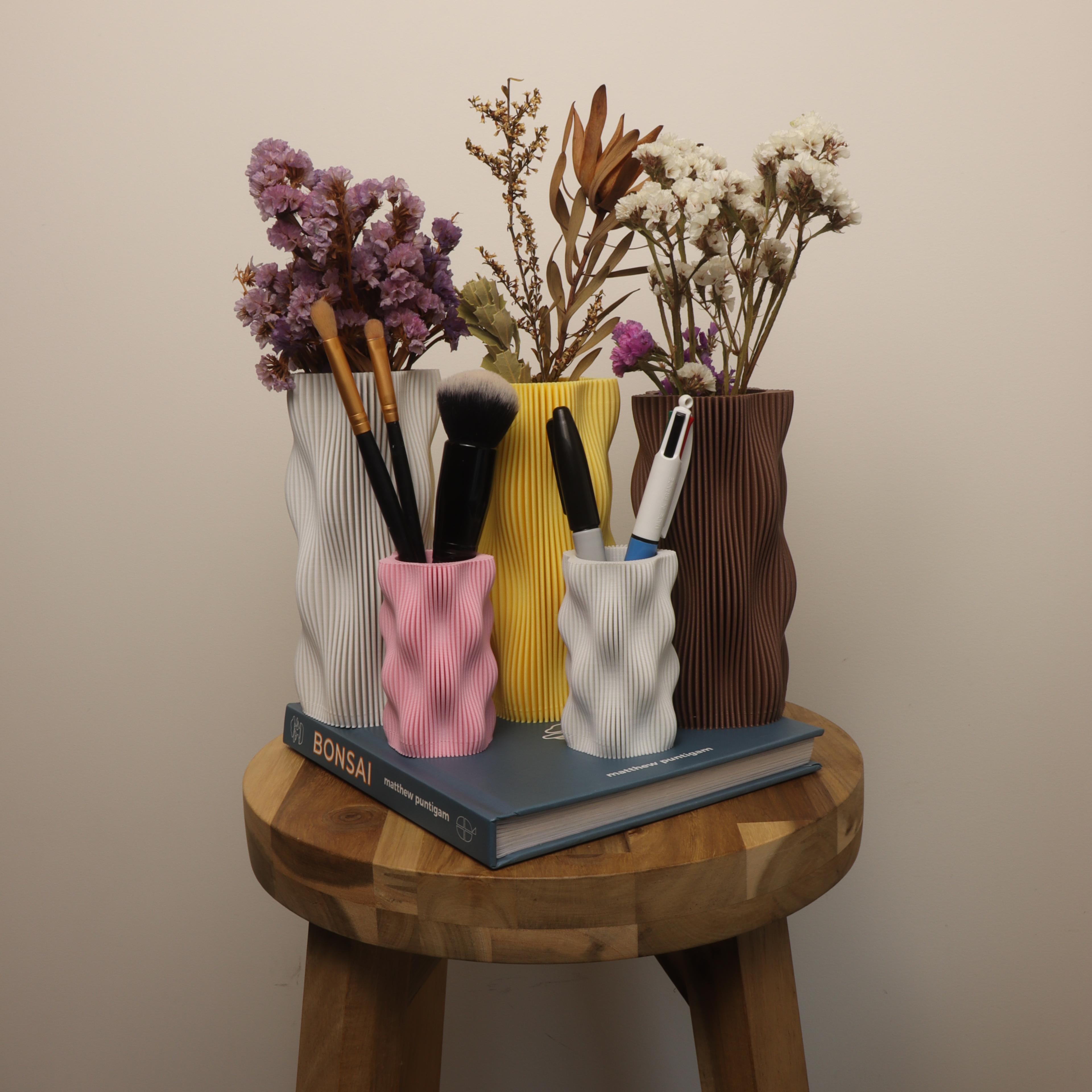New: Mini Wavy Vase