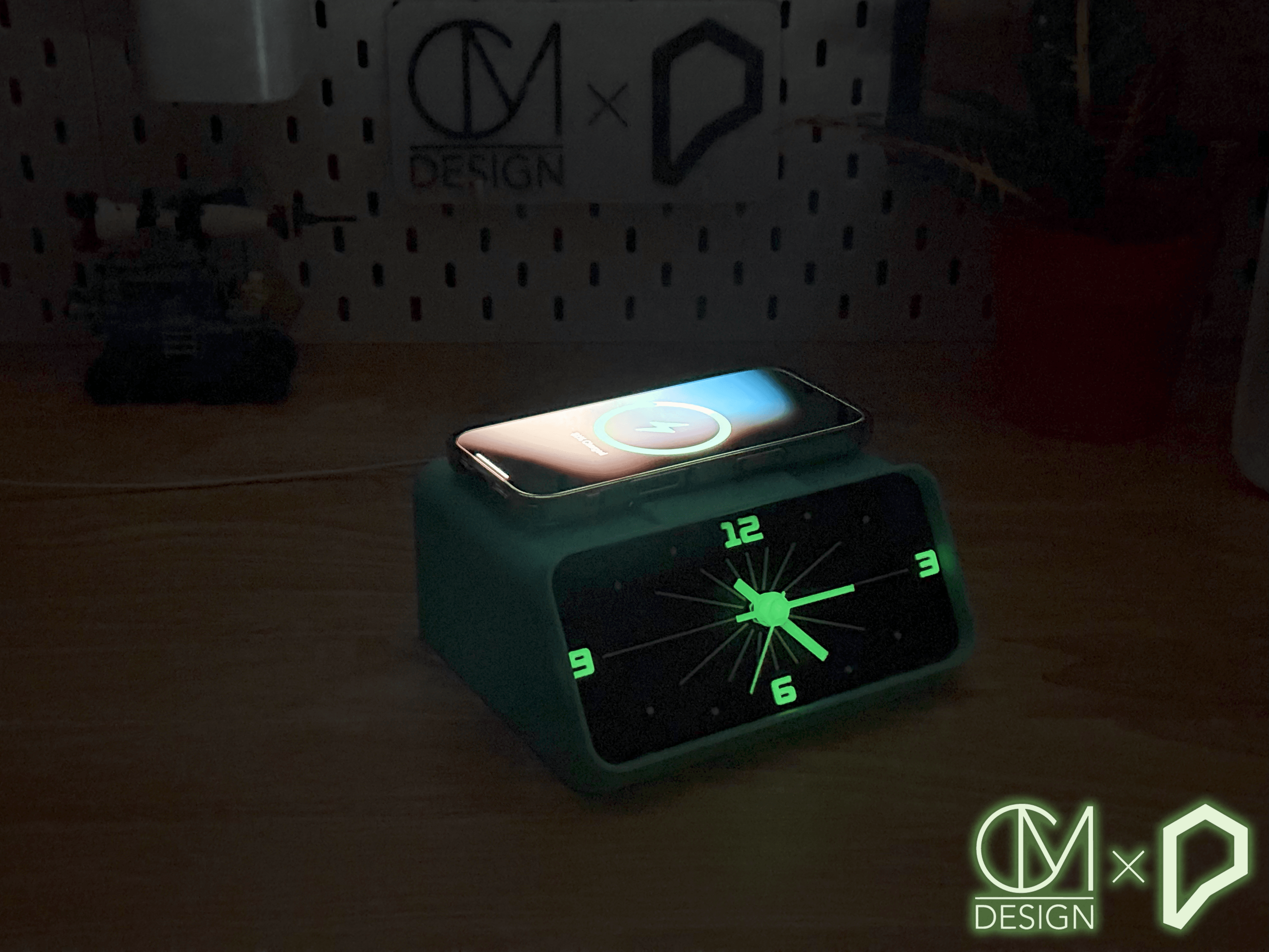 Retro Clock and Magsafe Charger 3d model