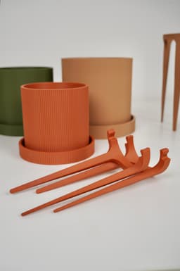 STEMRA Planter with Matching Plant Stakes 3d model