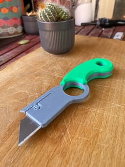 Ergo Utility Knife/Blade Holder w/sheath 3d model