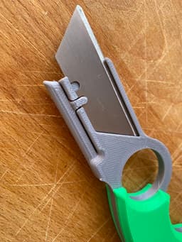 Ergo Utility Knife/Blade Holder w/sheath 3d model