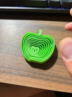 Good model, however very easy to pop out.
u might want to increase the angle of the walls, so it pop out less easy
3d model