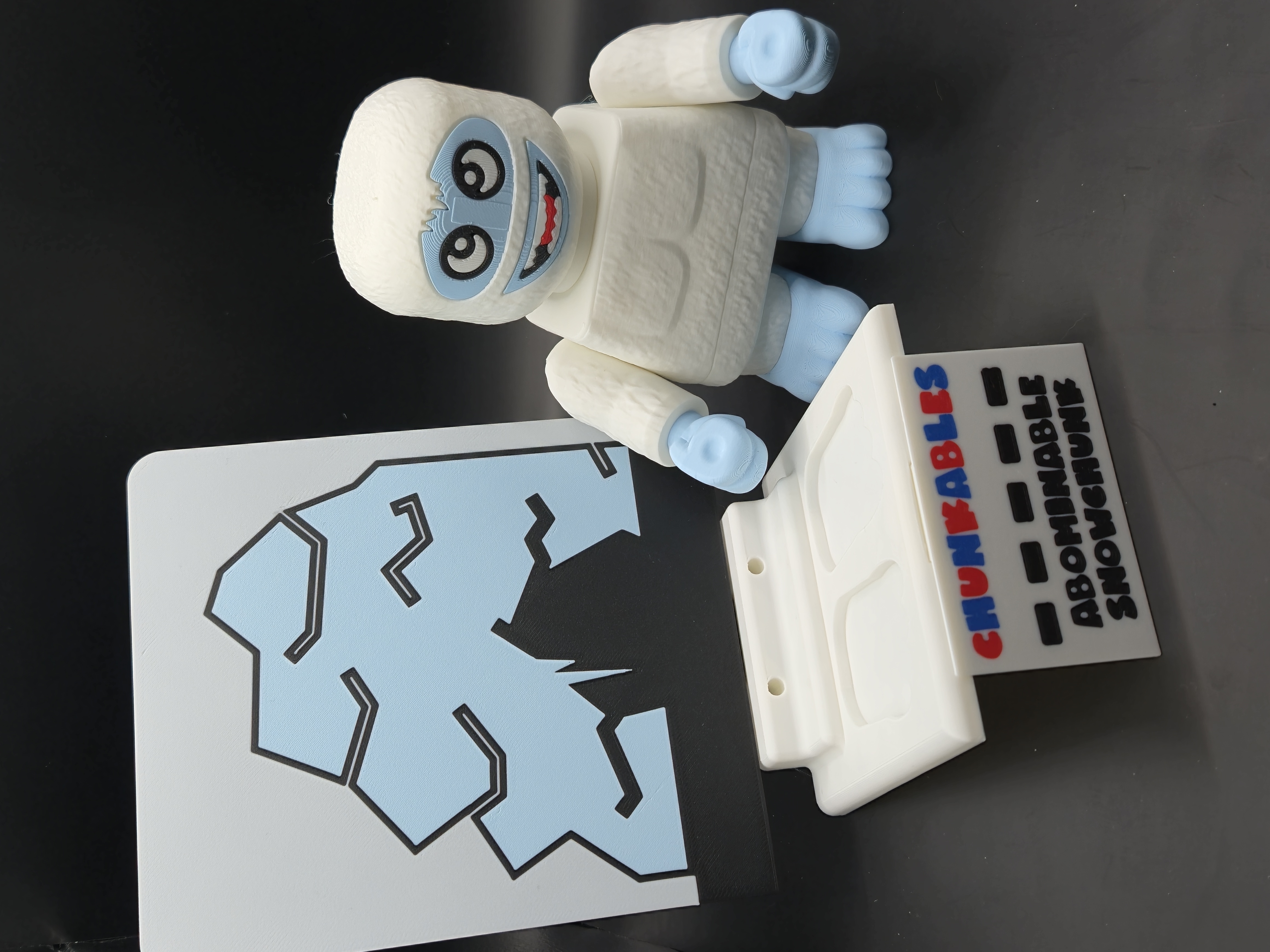 The Abominable Snowchunk Multicolor Nameplates and Backer.3mf 3d model
