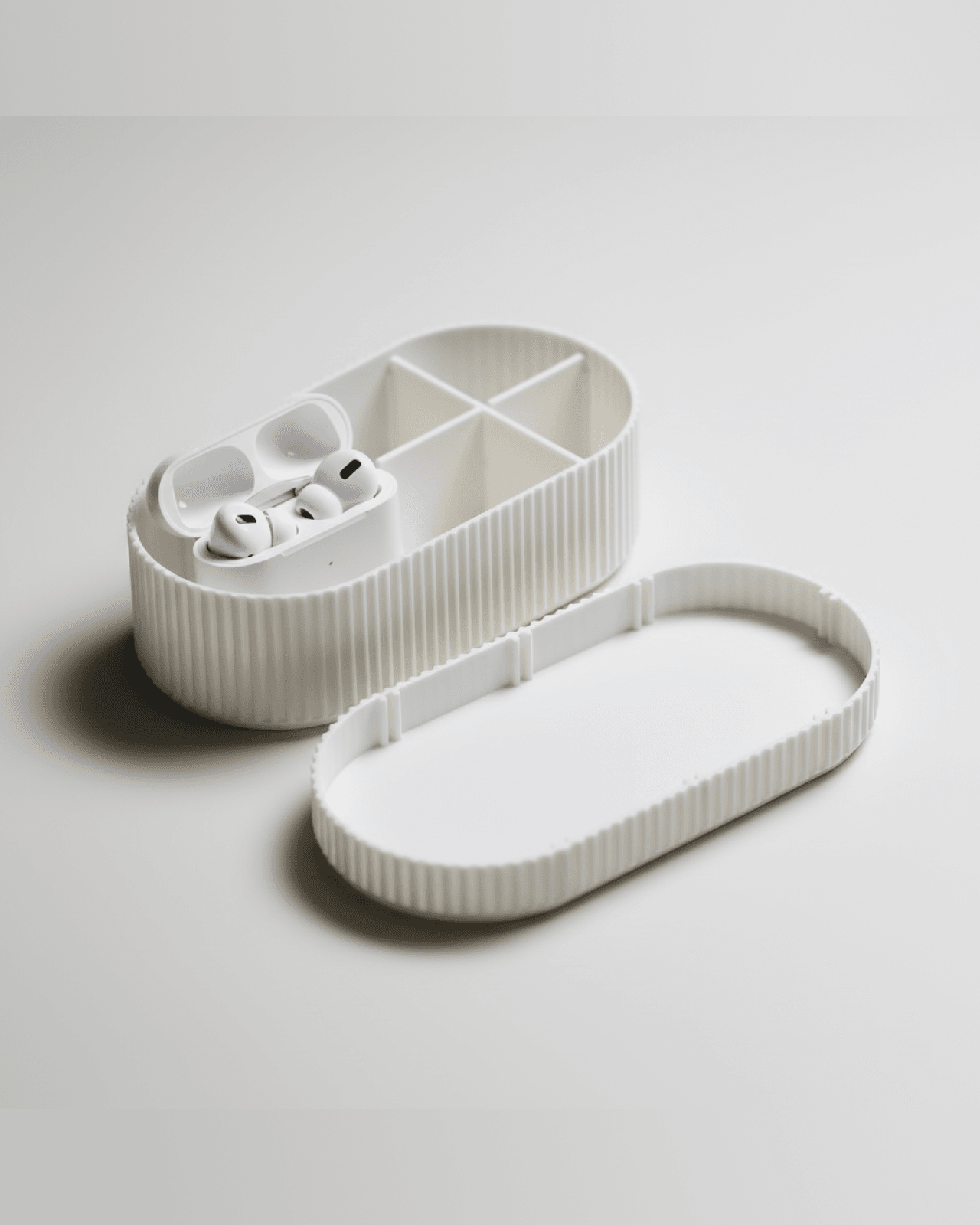 Bento-Style Modular Storage Box with Customizable Dividers 3d model