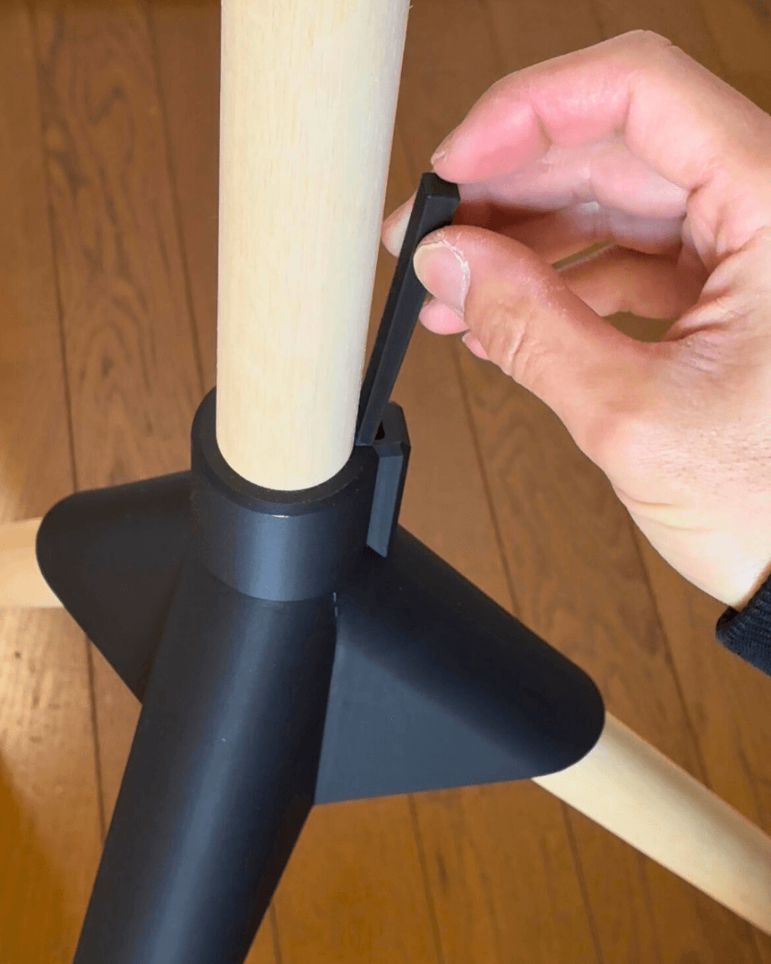 CHOIS Valet Stand | Modular Furniture Starter Kit 3d model