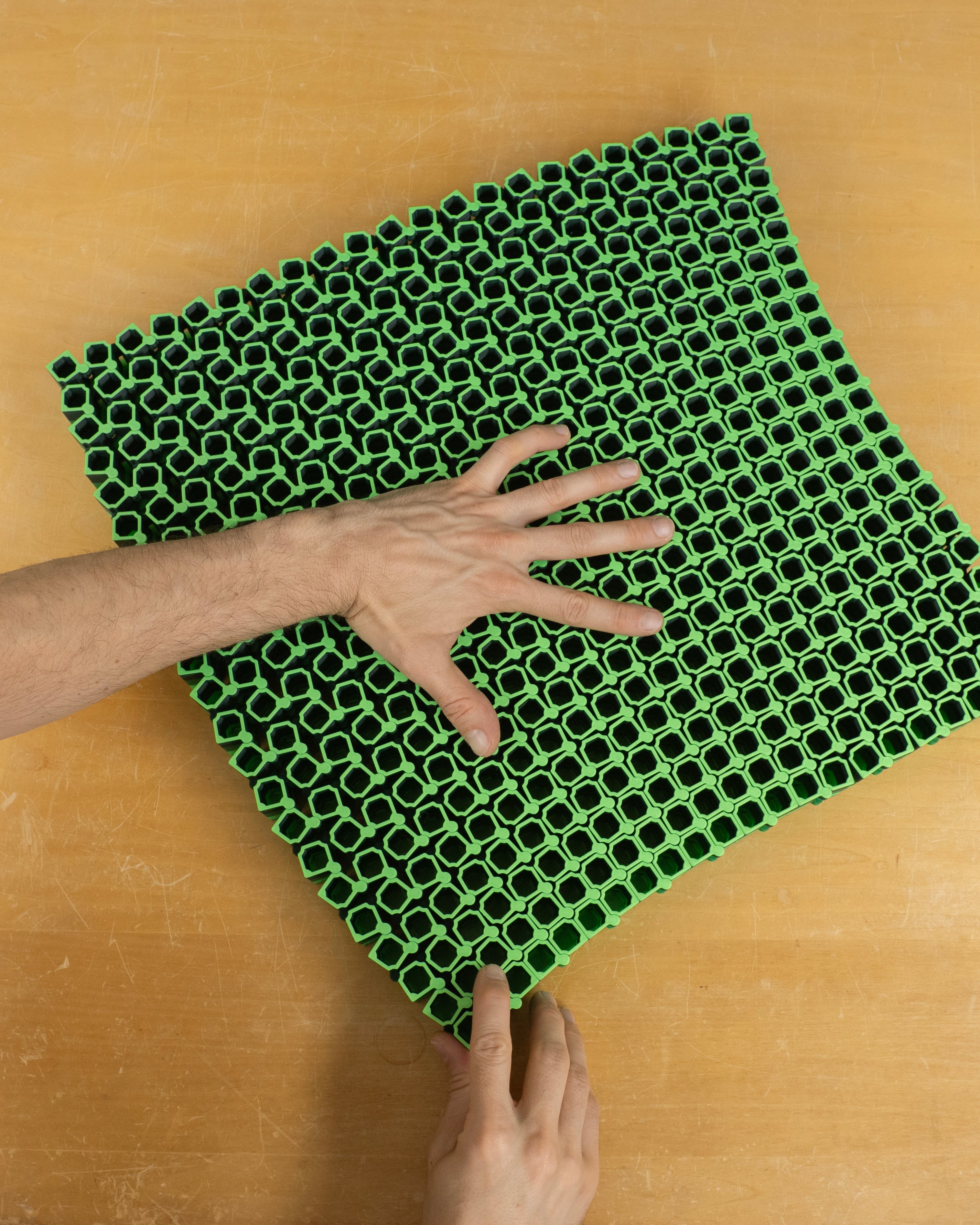 Auxetic Cubes // 18mm 22x22 Stacked 3d model