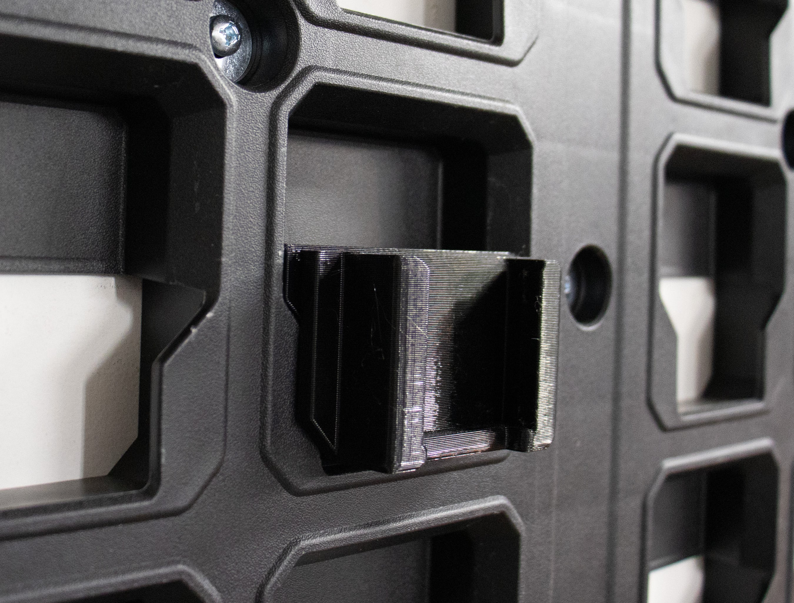 Packout Wall M18 Battery Mount 3d model