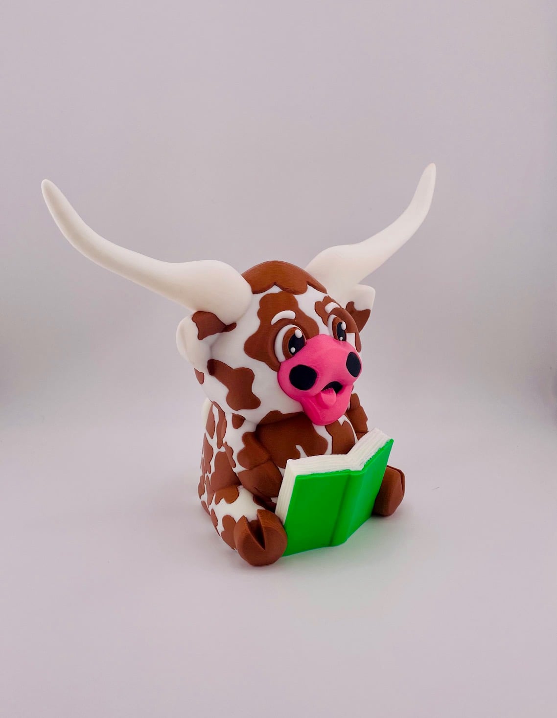Texas Longhorn Cow Reading 3d model