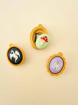 Fantasy Cameo Clicker Keychain Fidget Toy Bundle 3d model