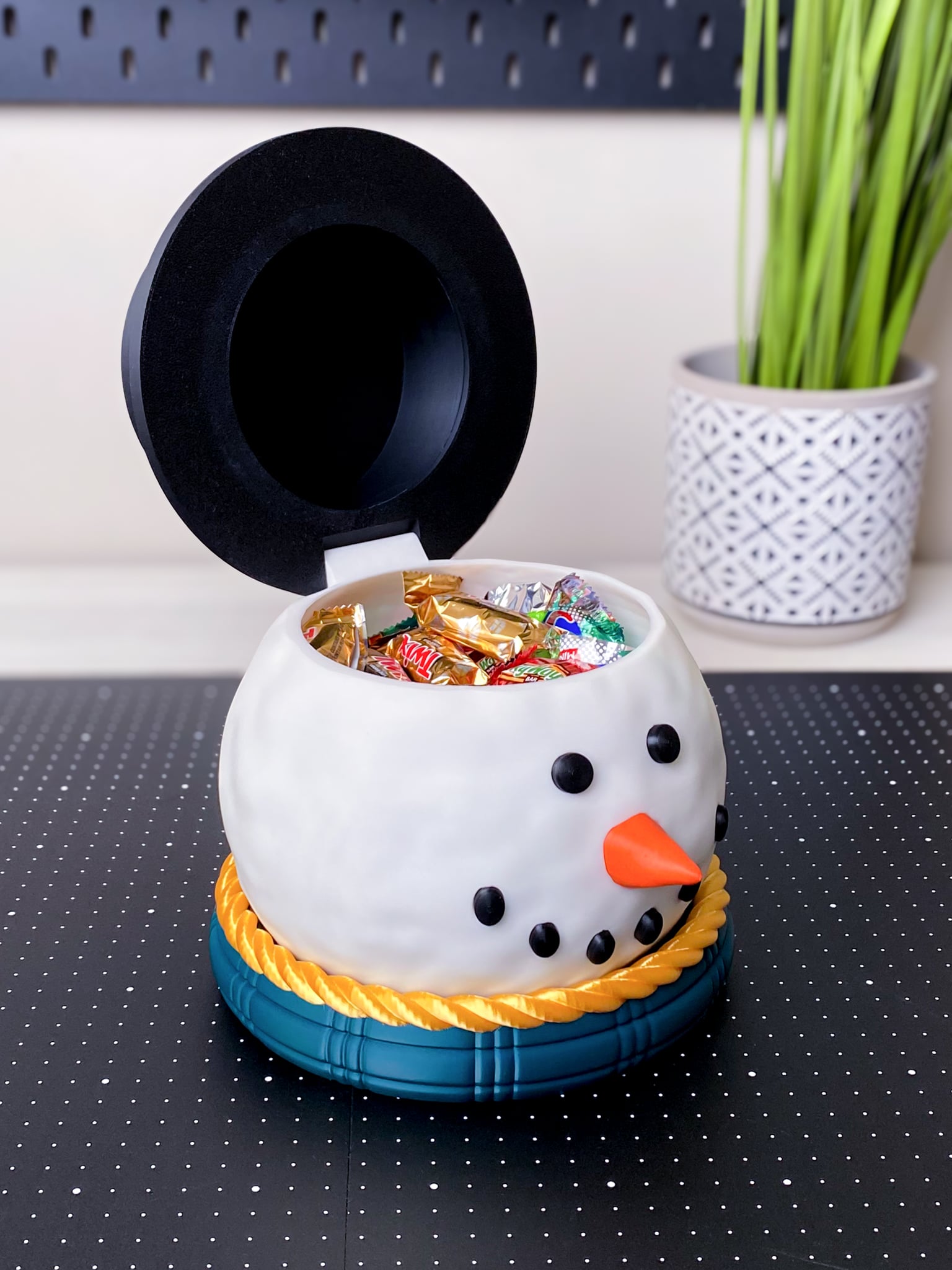 Christmas Snowman Container 3d model
