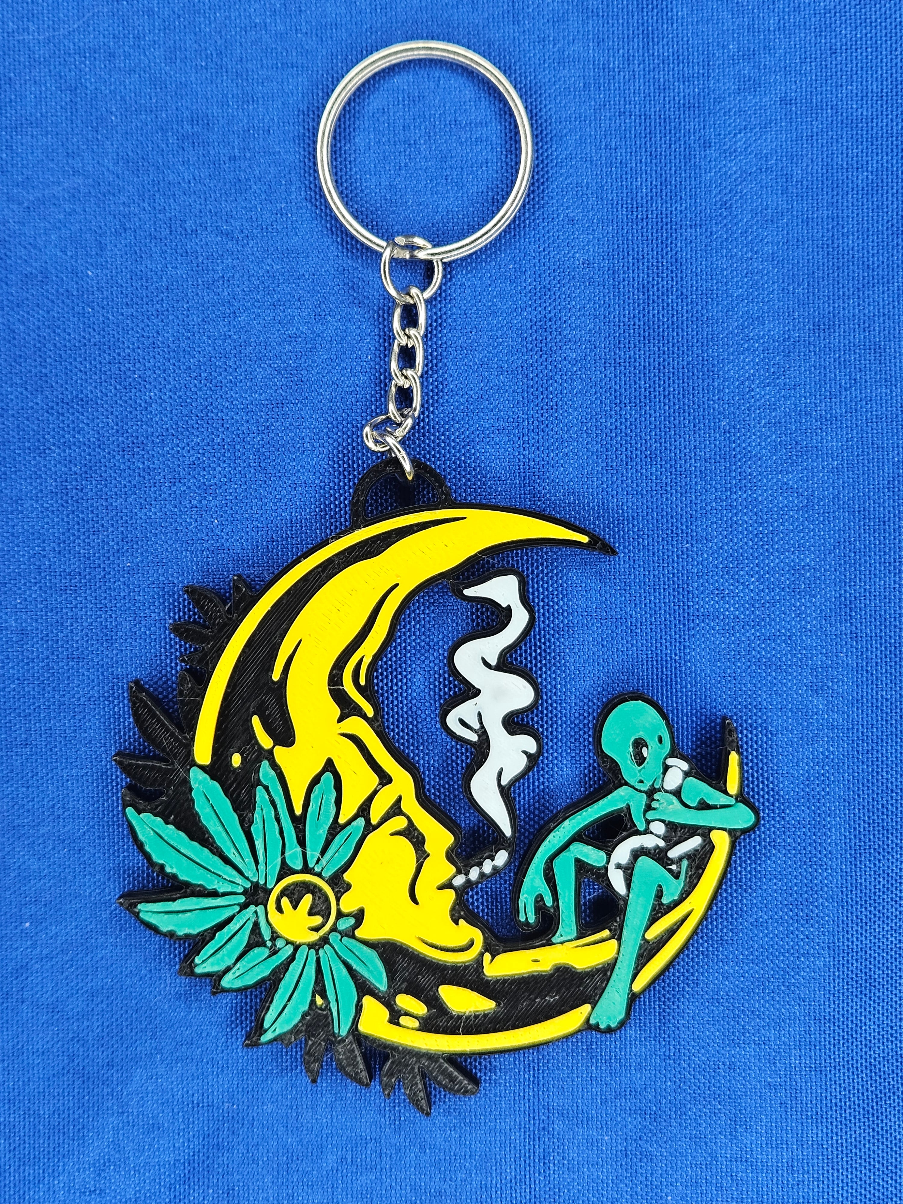 Moon Alien Cannabis Keychain 3d model