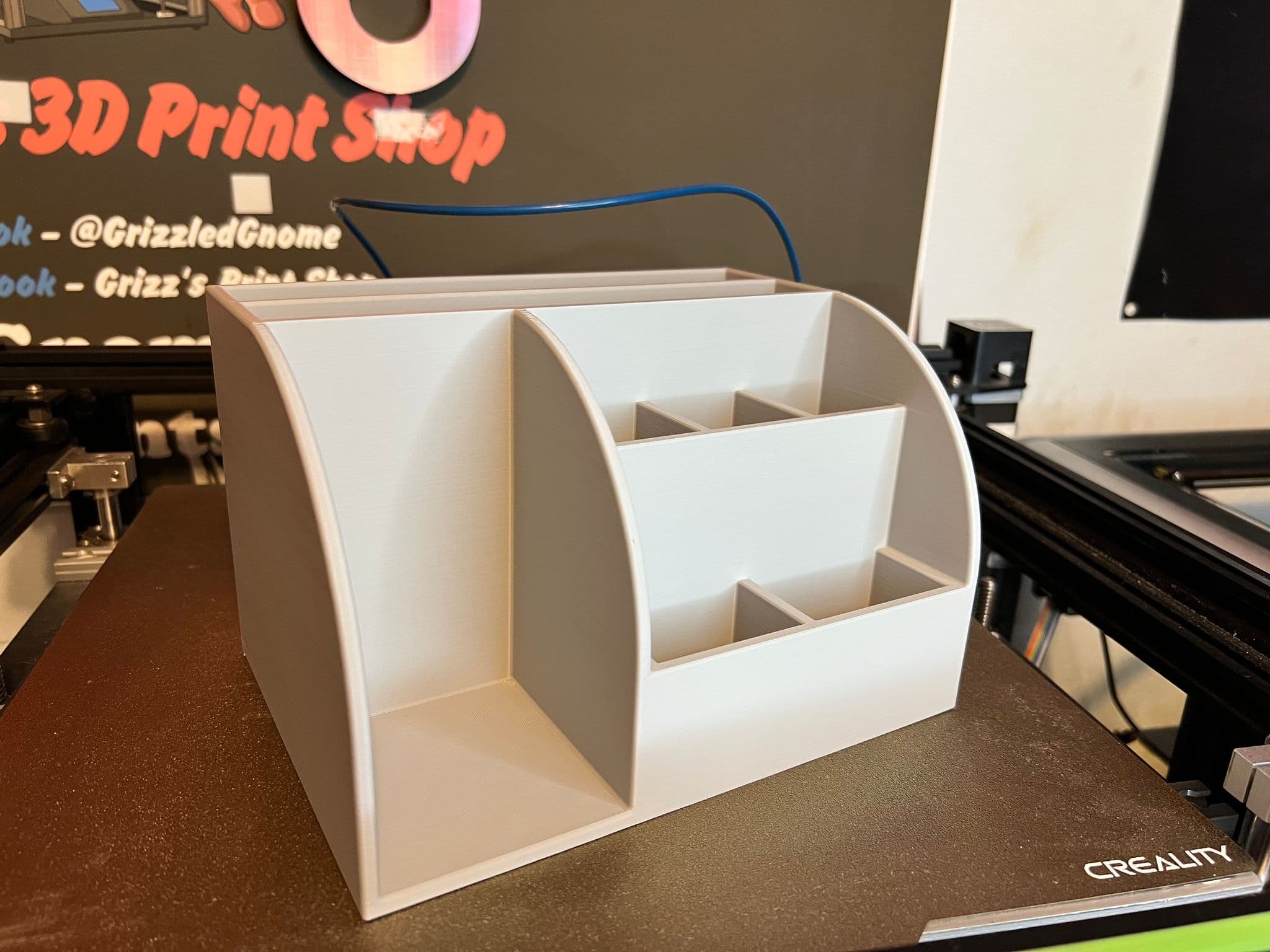 Large epic desk organizer - Print in place 3d model