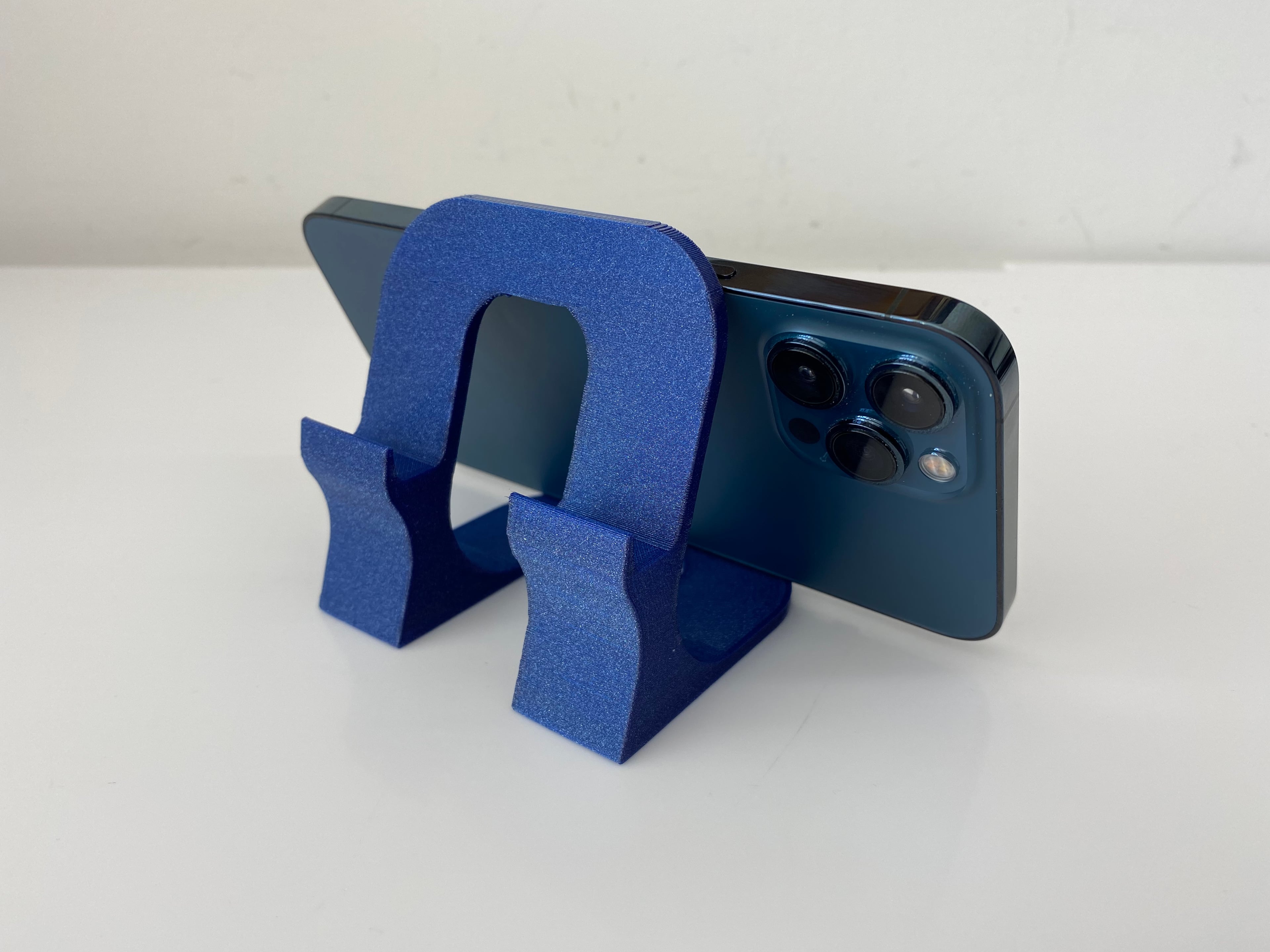 iPhone Stand 3d model