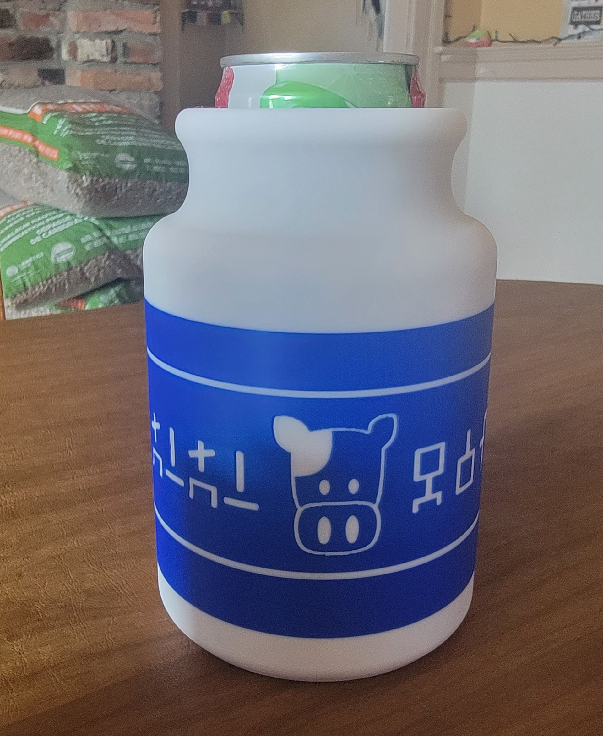 Slim 12oz Lon Lon Ranch CC.stl 3d model