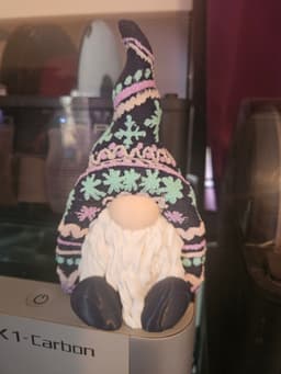 Added the fuzzy skin feature to make it look like a big comfy sweater! I love this guy! 3d model