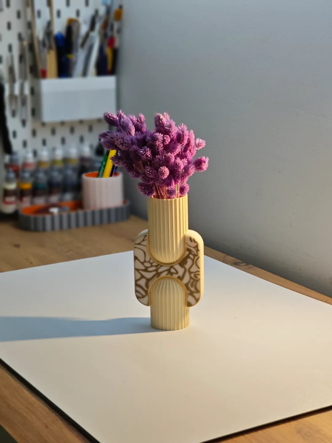Minimalist Color Vase 3d model
