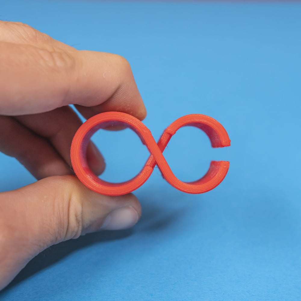 Figure 8 Compliant Clips 3d model