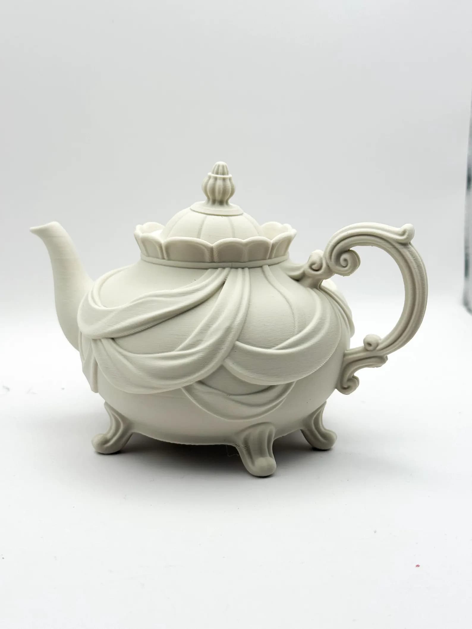 Ceramic Tea Pot with lid 3d model
