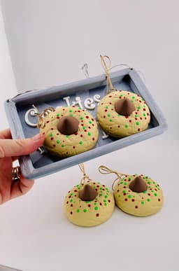 Holiday Kiss Cookie Ornaments 3d model