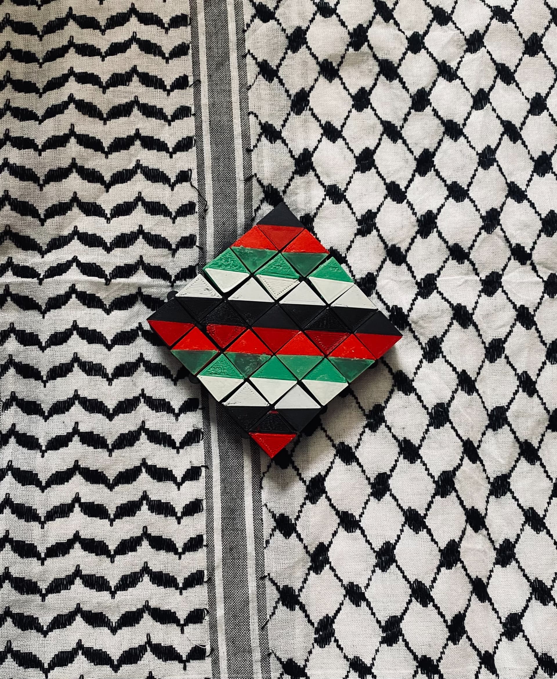 This was made with the colors of the Palestinian flag. Made using Overture PLA & PETG.
Free Palestine!