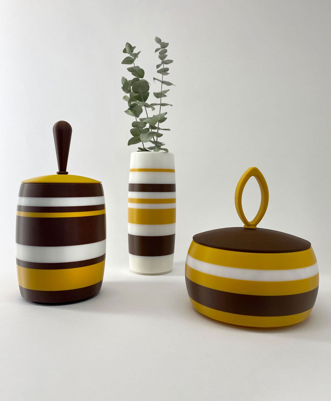 Decorative Accessories Set: Vase, Bowl, Container, Organizer 3d model