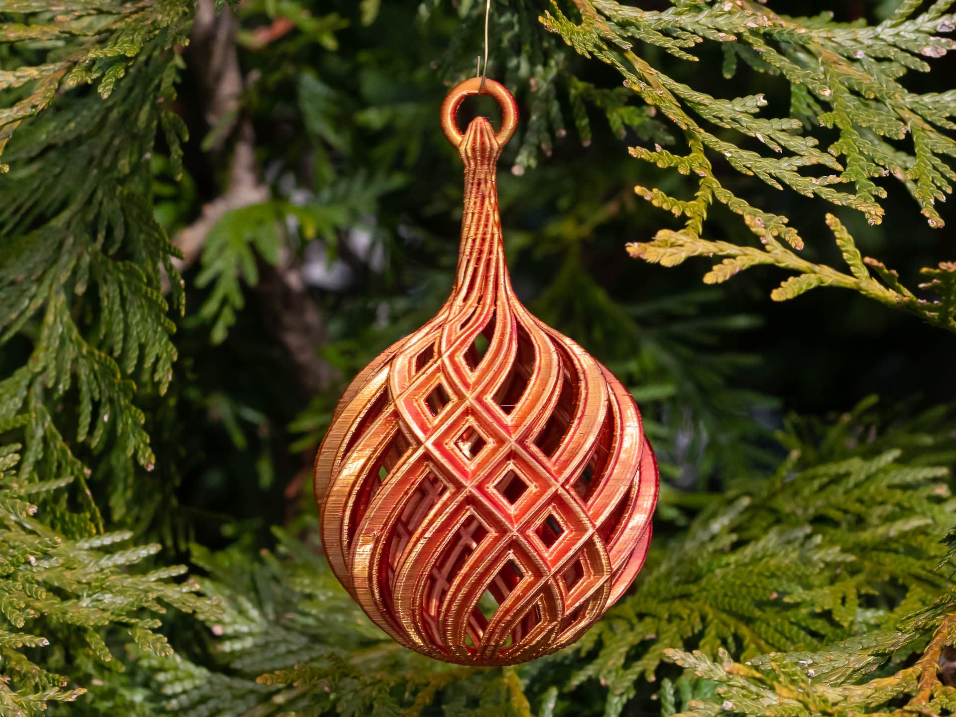 Spiral and Fine Lattice Balls with Stems 3d model