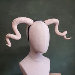 Bianca | Large Spiral Horns 3d model