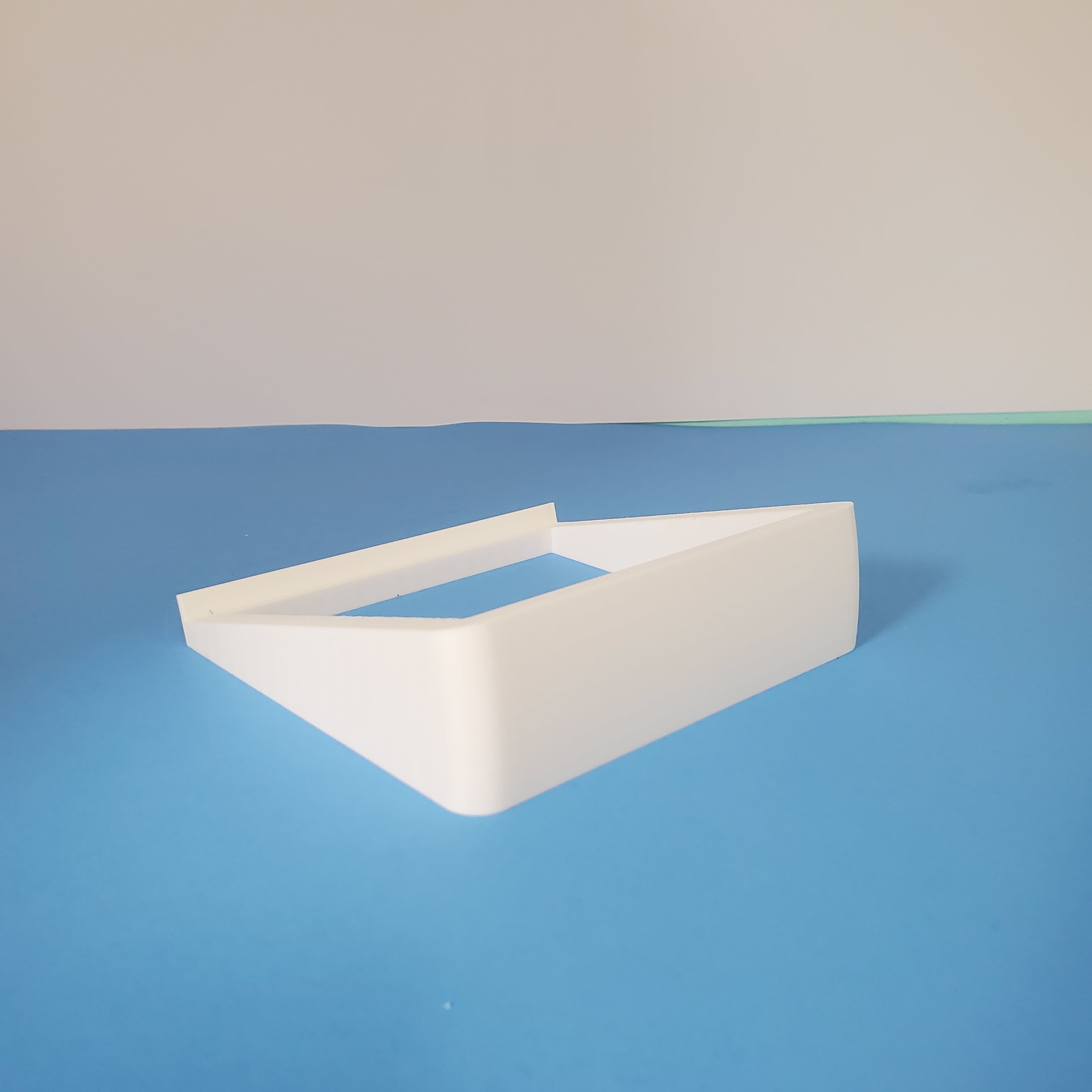 Parametric Desktop Speaker Stand 3d model