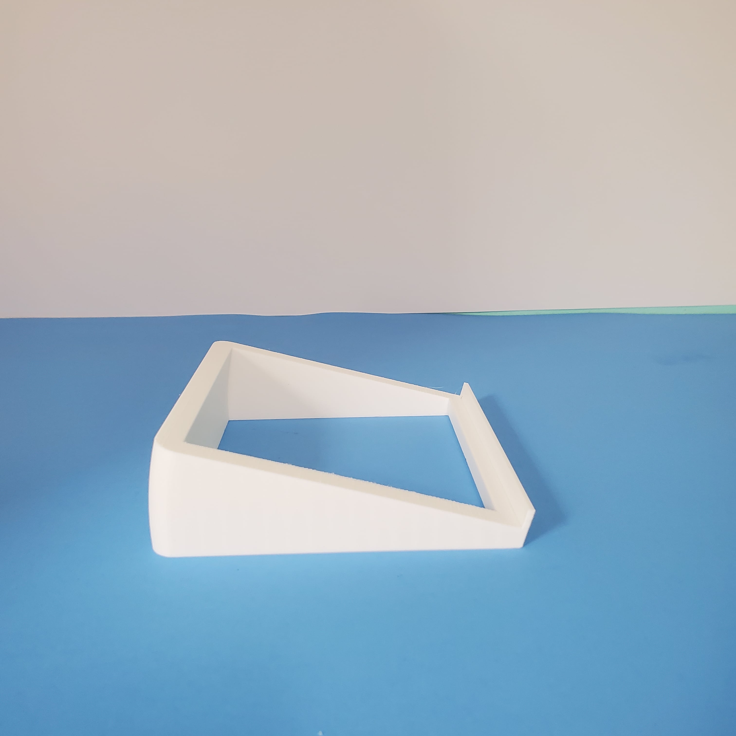 Parametric Desktop Speaker Stand 3d model