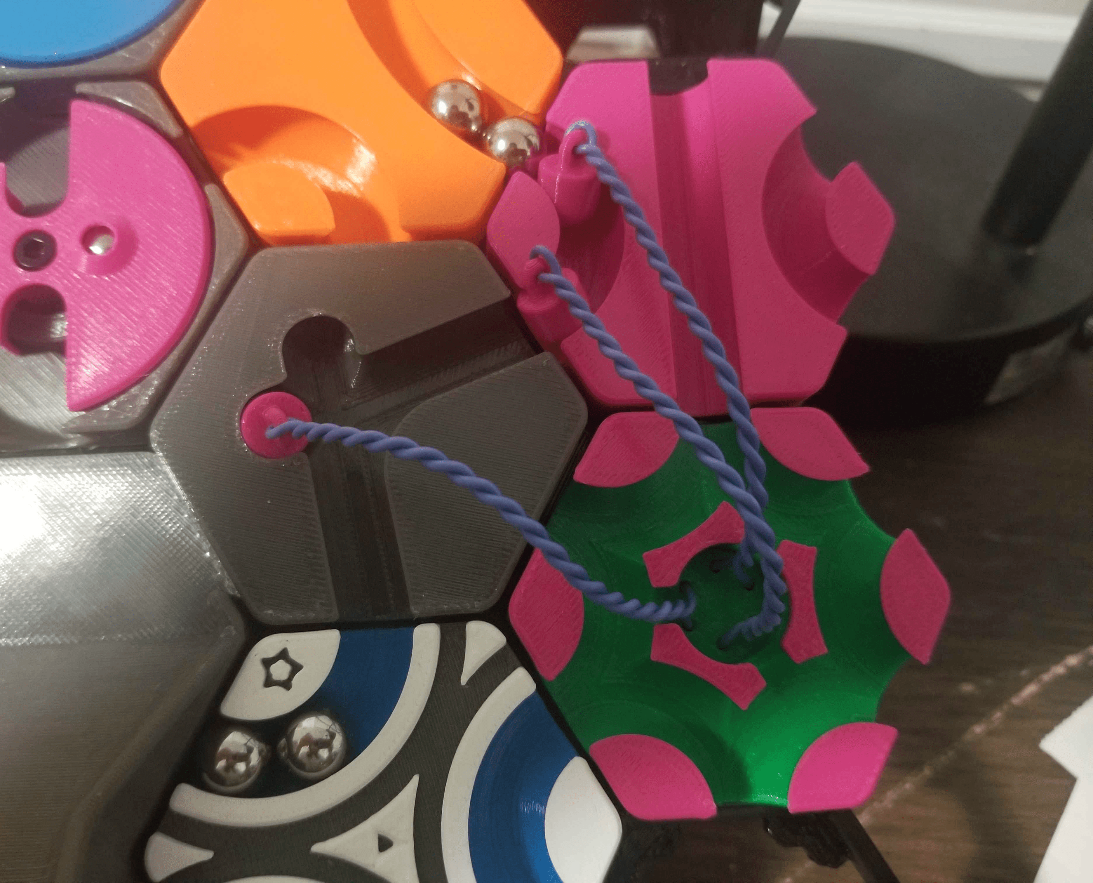 This is the most ridiculous tile design I've seen for this game. I love it.
I used AWG 26 wire cut to 20cm and that seems to be just right to give tentacles full reach across one tile.