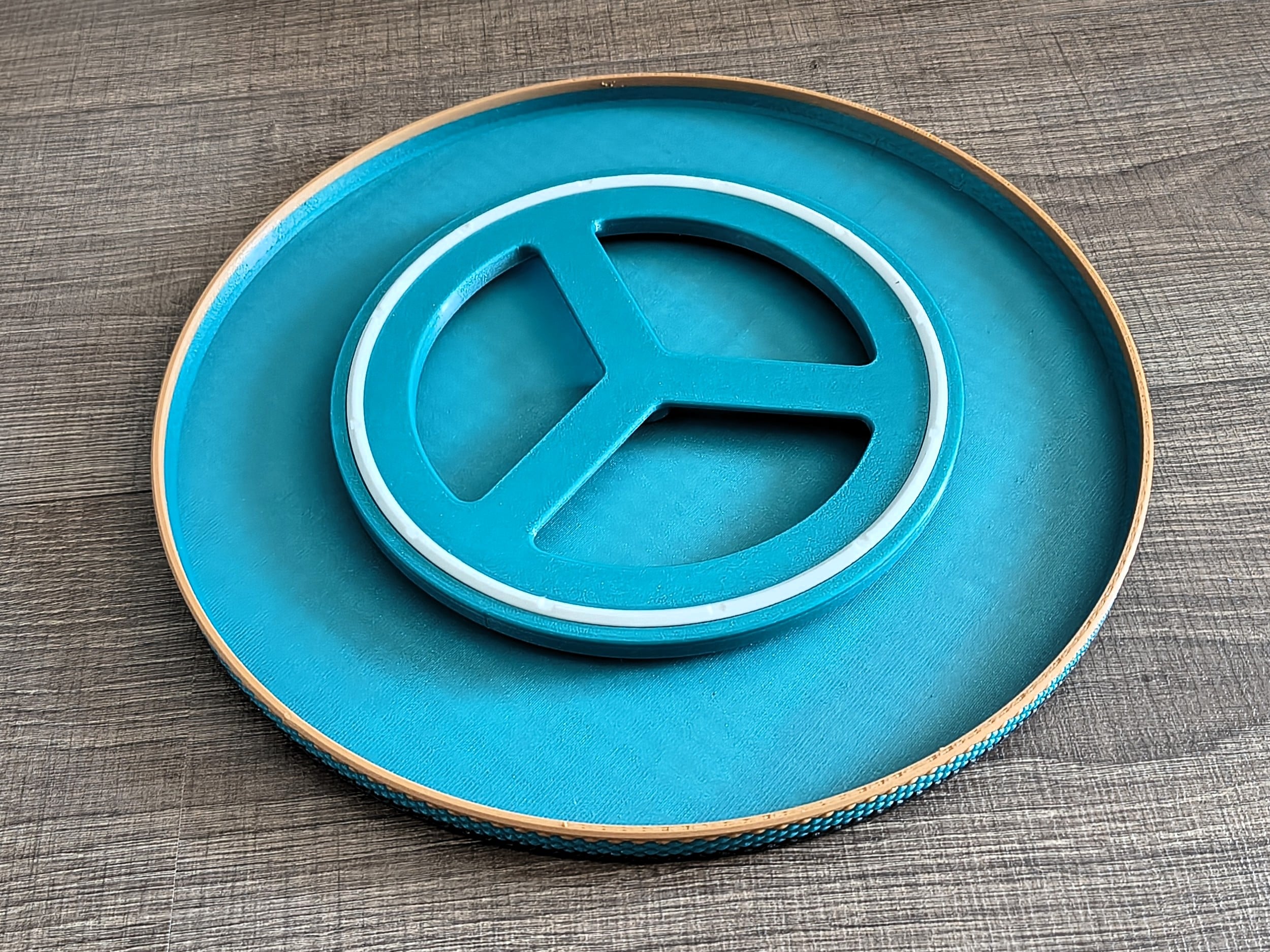 Rotary turntable for scanning 3d model