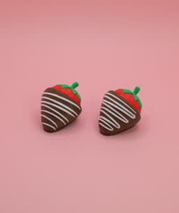 Valentines Chocolate Covered Strawberry Fidget Clicker 3d model