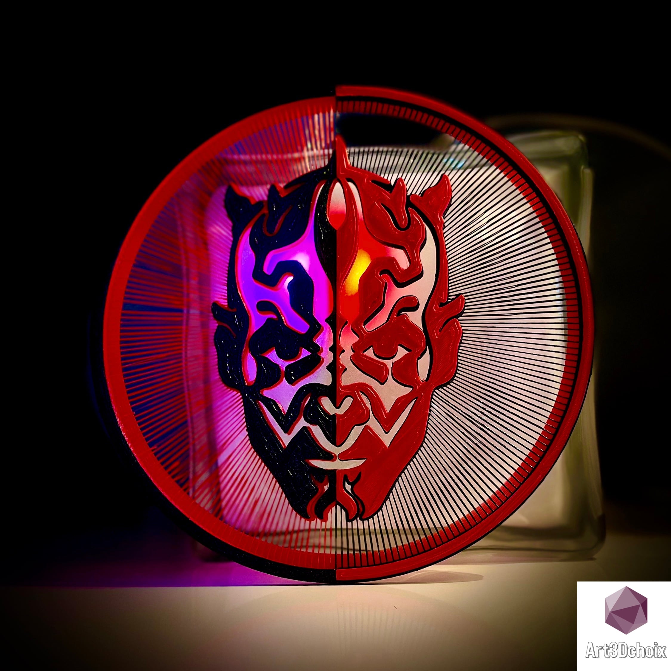 Une version Bicolore revisitée avec moitié de visage Noir et Rouge by @art3dchoix