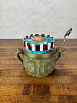 Knitted Pot with Handles 3d model