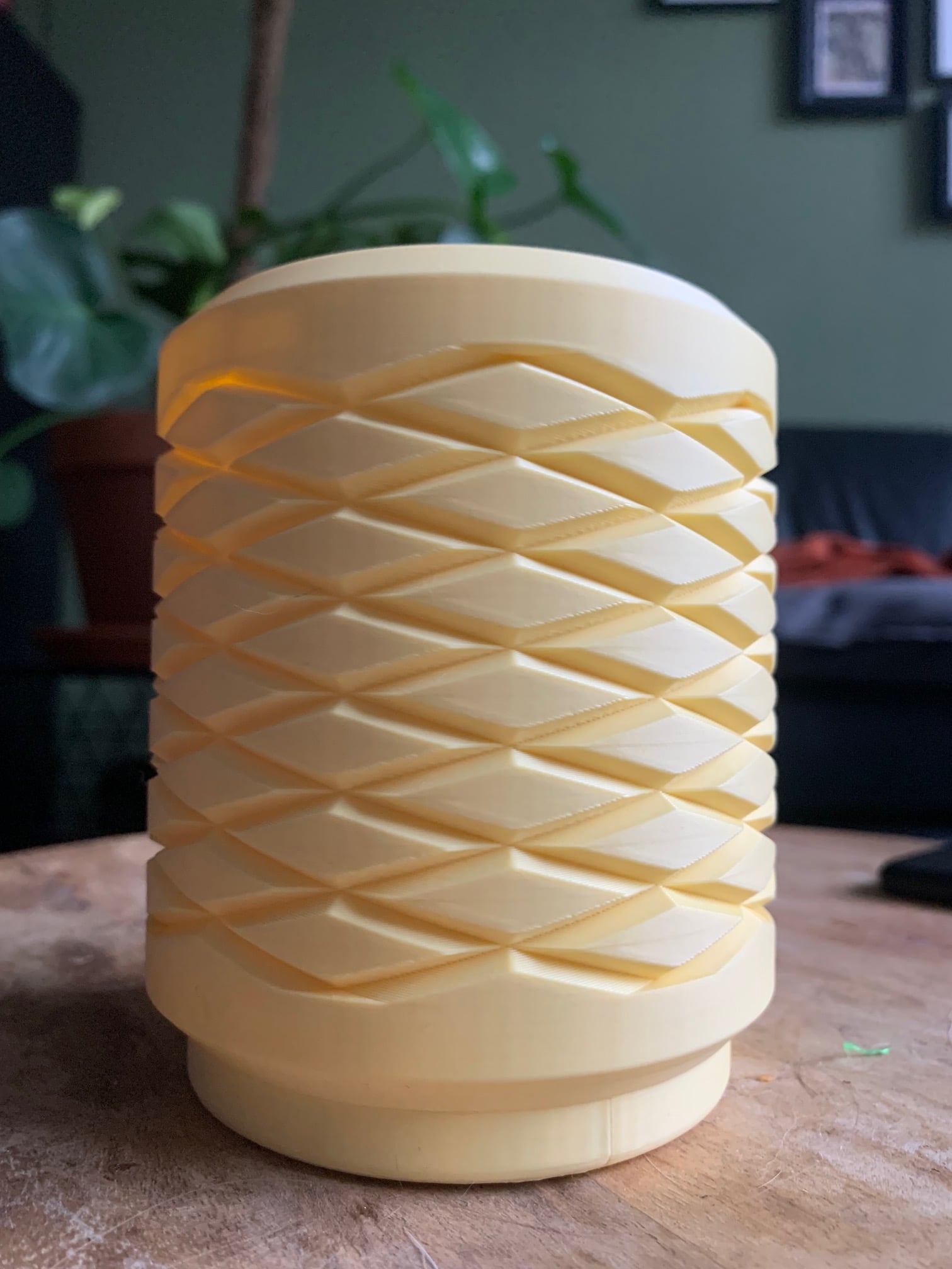Knurled pattern planter 3d model