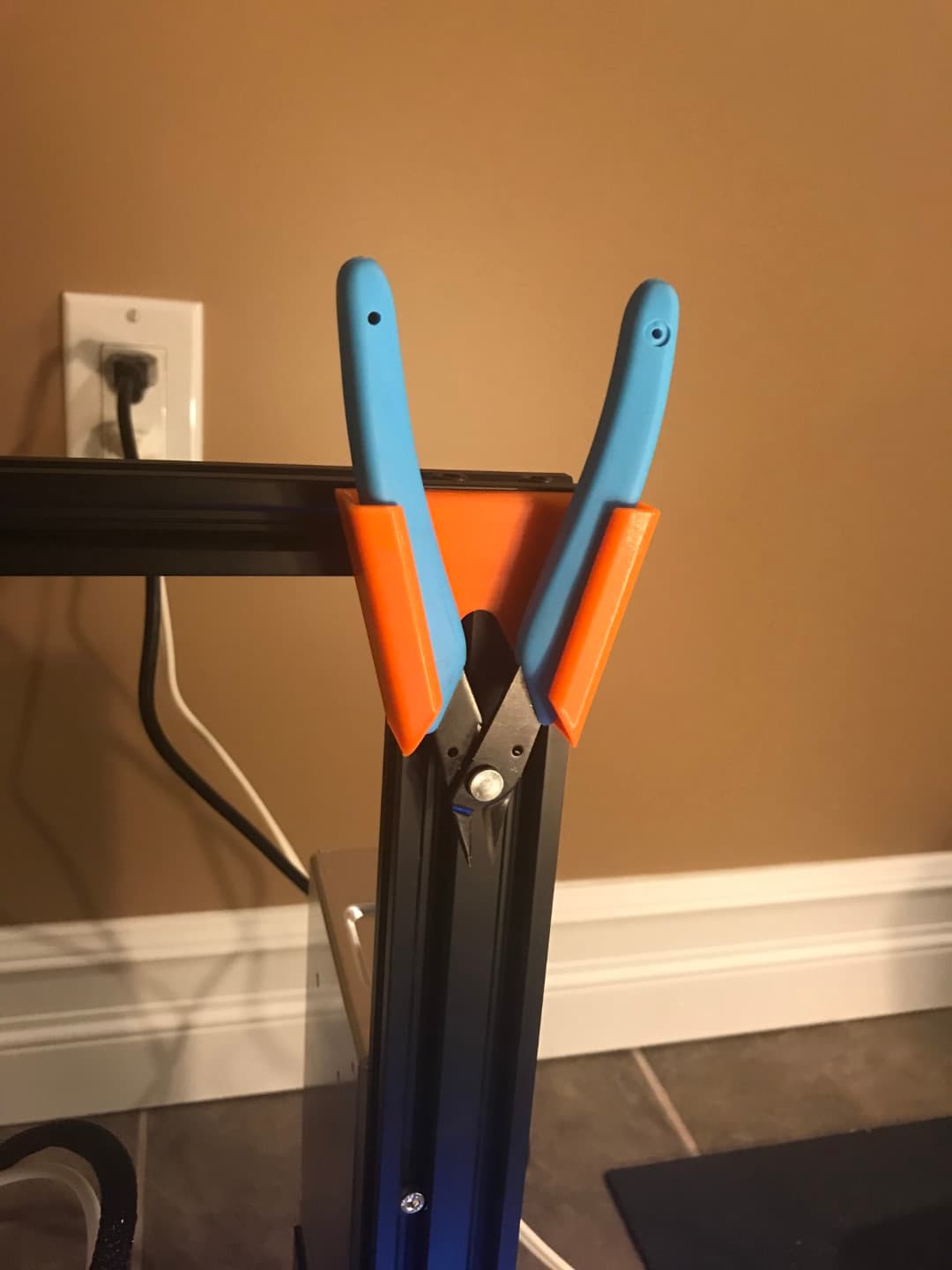 Flush Cutter Holder for 20x20 Extrusion, Ender 3 3d model