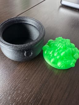 Witches Cauldron - Bubbling, Caulron - Stash Container 3d model