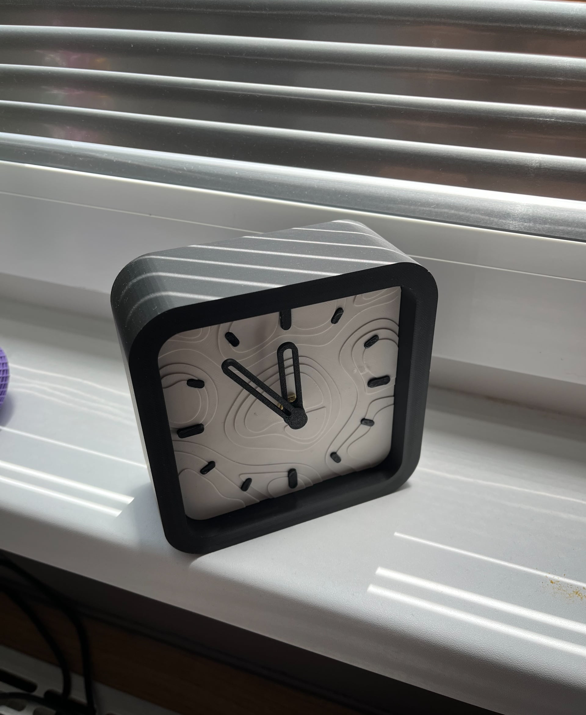 Contour clock 3d model