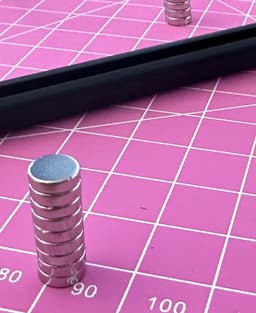 6X2mm Magnet Dispenser 3d model
