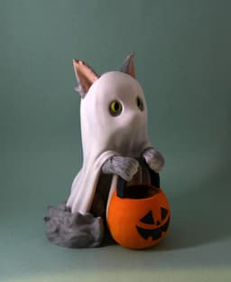 Spooky kitty demands all the treats into his bucket 3d model