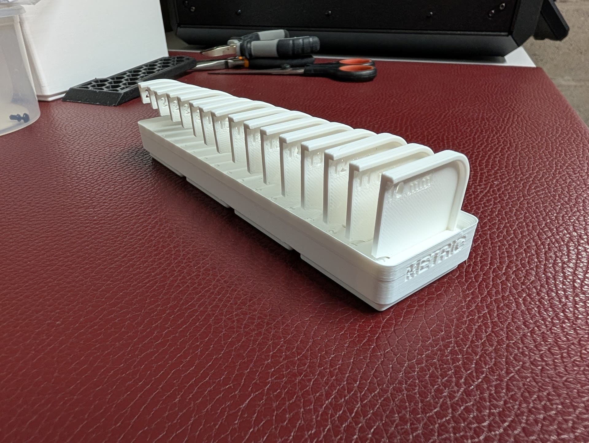 Looks really nice, I recommend enabling ironing on the top surface. I only did that for the largest tools and they look much nicer.