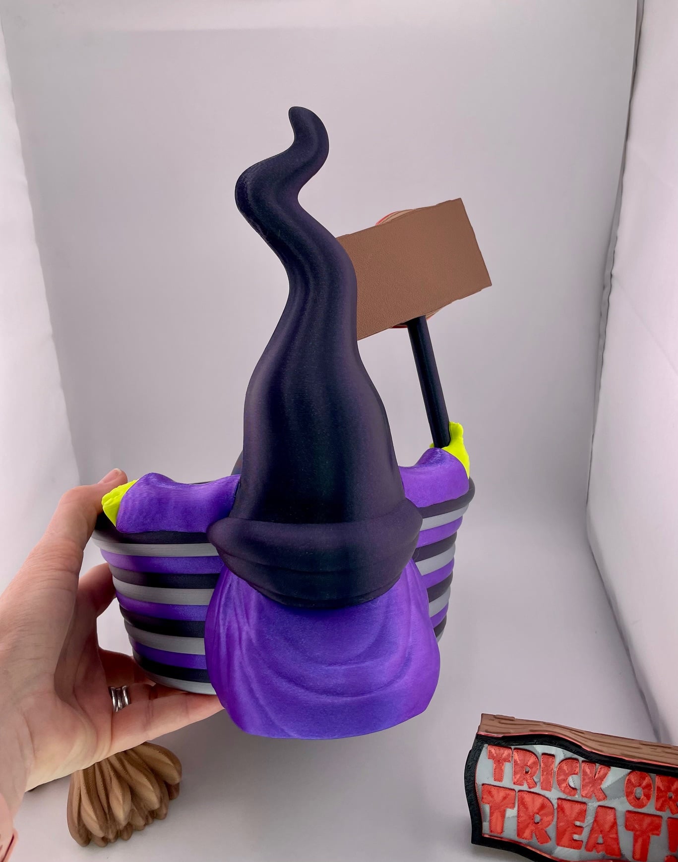 Customizable Witch Gnome Candy Bowl 3d model
