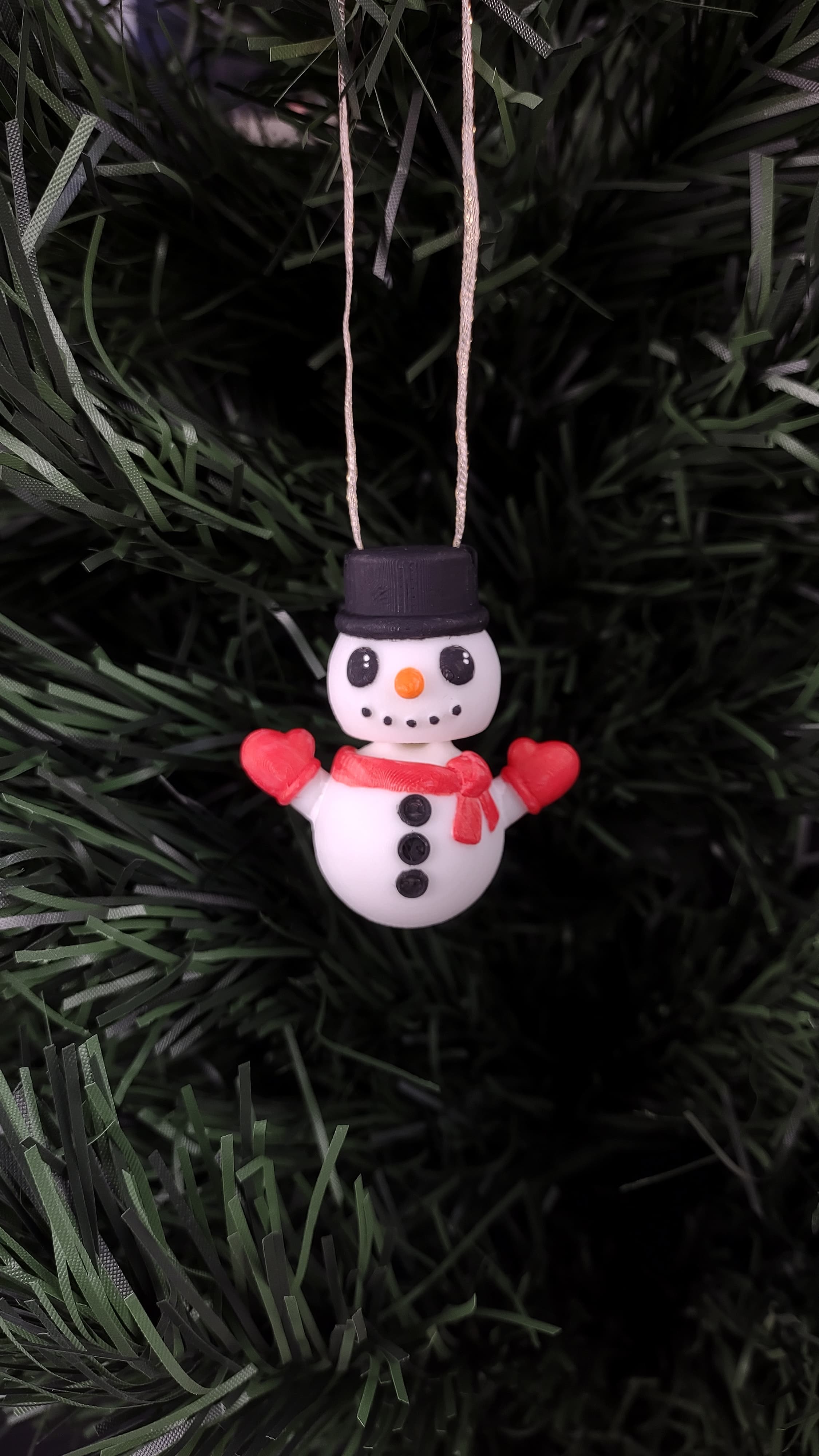 Snowman Fidget with Ribbon Hole 3d model