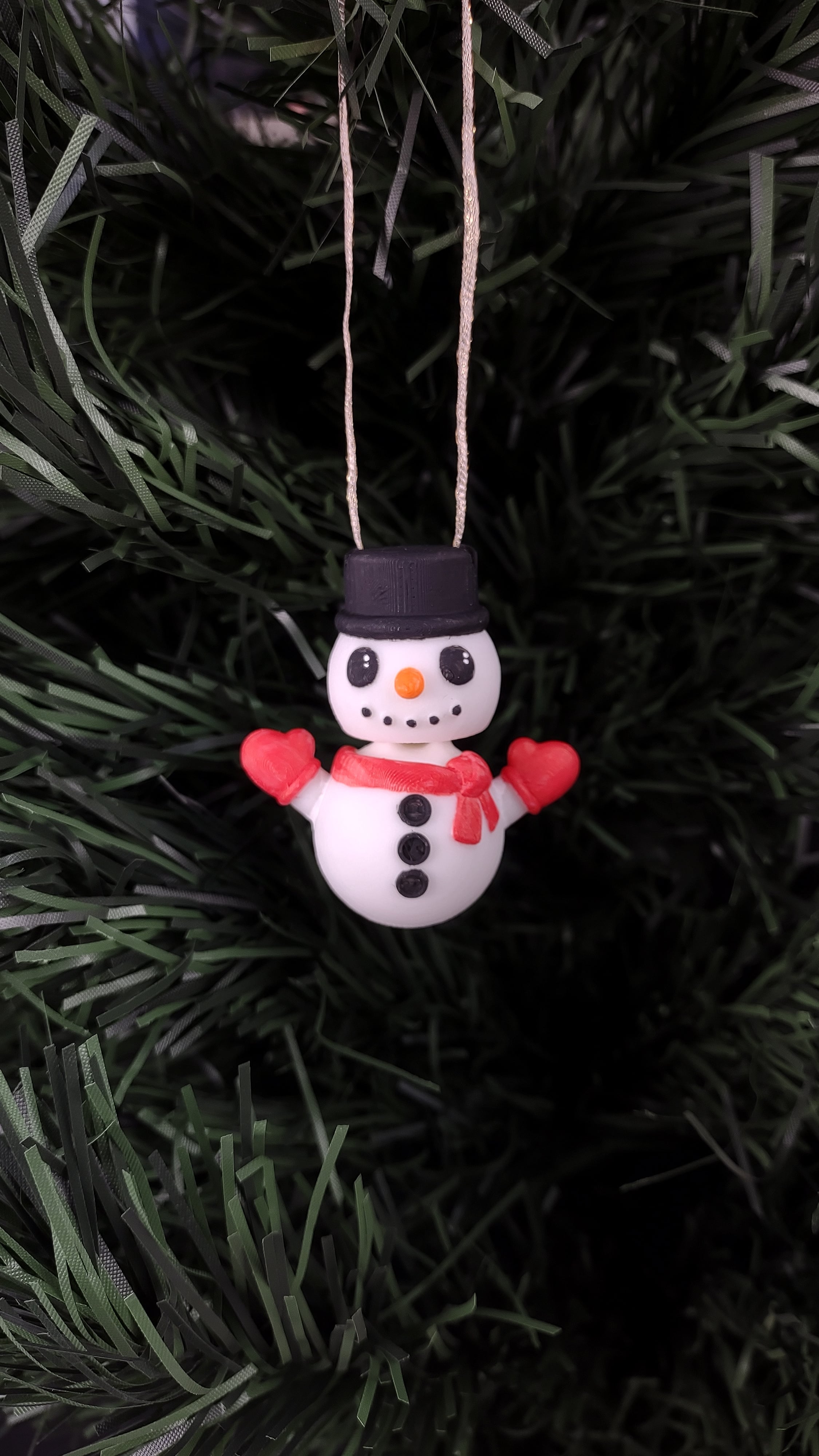 Snowman Fidget with Ribbon Hole 3d model