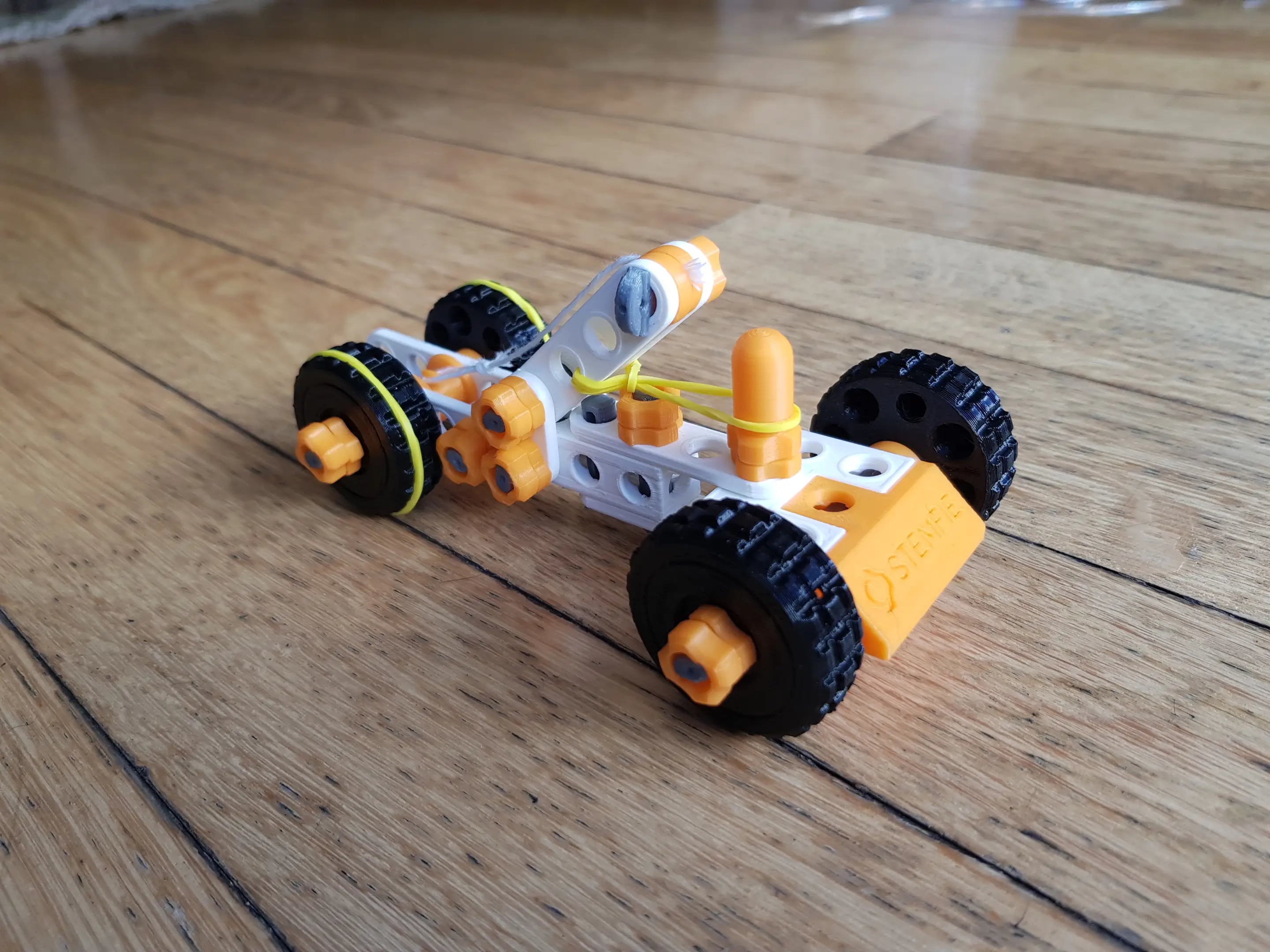 STEMFIE Rubber-band-driven car 3d model